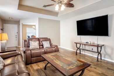 9331 Garfield Park Ln, Houston, TX 77075 - photo 6