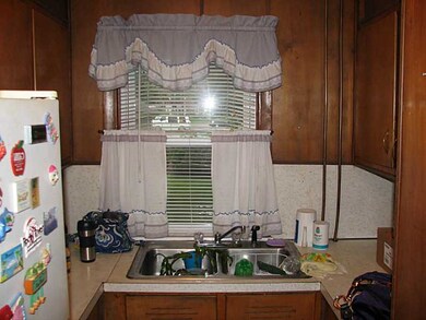 191 Bucklin St, Pawtucket, RI 02861 - photo 7