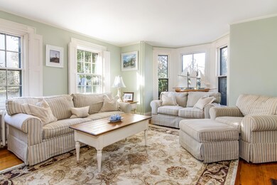 005-photo-living-room-6698571