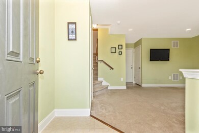 22669 Majestic Elm Ct, Clarksburg, MD 20871 - photo 3