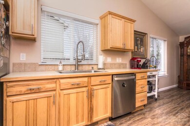 1234 NW 20th St, Redmond, OR 97756 - photo 4