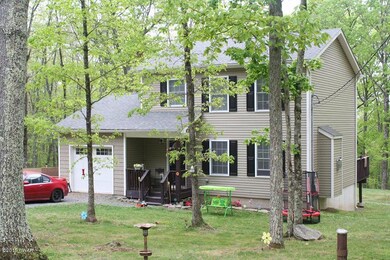 134 Woodledge Hills Dr, Hawley, PA 18428 - photo 2