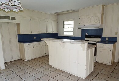 304 Meadowbrook Dr, Nacogdoches, TX 75964 - photo 5