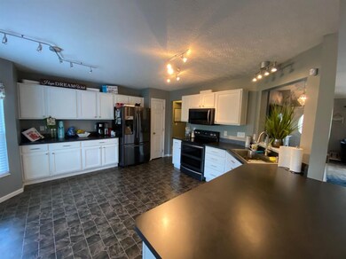 5957 Kensington Trail, Liberty Township, OH 45044 - photo 4