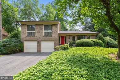 908 Twin Oaks Dr, Potomac, MD 20854 - photo 2