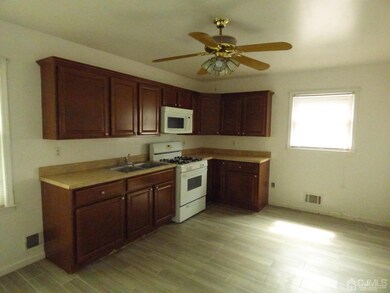 2 Amboy Ave unit 2, Edison, NJ 08837 - photo 2