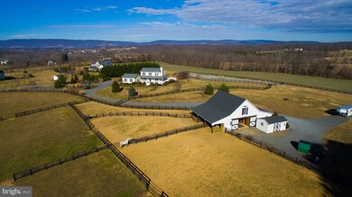 19394 Colchester Rd, Purcellville, VA 20132 - photo 2