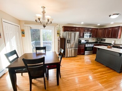 8 Kasher Dr unit B, Kingston, NH 03848 - photo 4