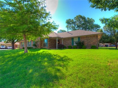 garage is on the side