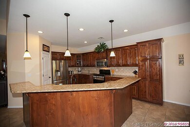 1804 W Canton Ct, Broken Arrow, OK 74012 - photo 7