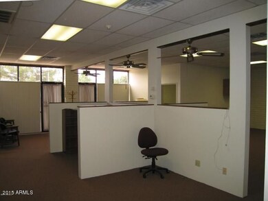 7025 N 56th Ave, Glen Dale, AZ 85301 - photo 2