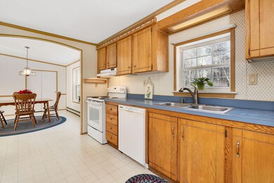 9 Lilac Ln, Freeport, ME 04032 - photo 5