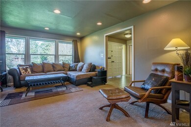 4808 Picnic Point Rd, Edmonds, WA 98026 - photo 4