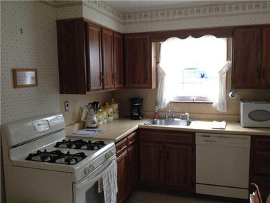 1140 Virginia Ave, Midland, PA 15059 - photo 6