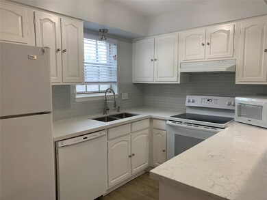 873 Wax Myrtle Ln unit A, Houston, TX 77079 - photo 5