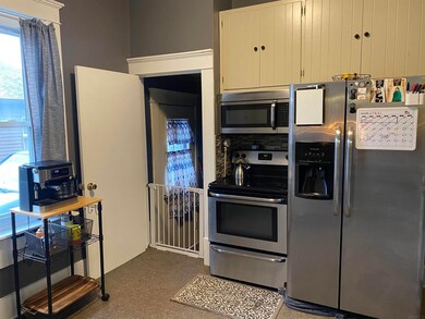 517 W Compromise St, Berne, IN 46711 - photo 4