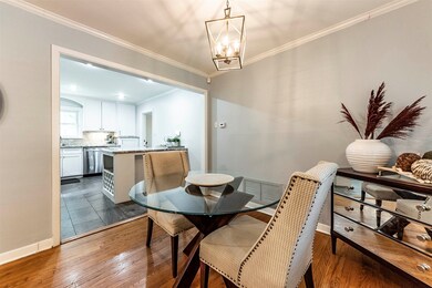 2219 Cheshire Ln, Houston, TX 77018 - photo 6