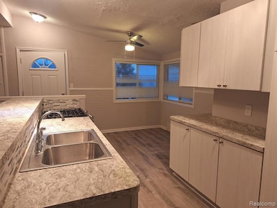 Kitchen & Breakfast Nook