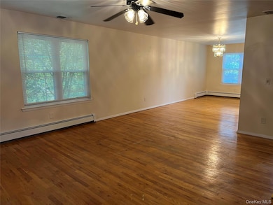 32 Hammond Rd unit 2, Glen Cove, NY 11542 - photo 3