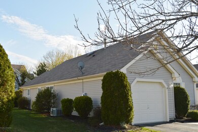 2521 Spring Hill Dr, Toms River, NJ 08755 - photo 3