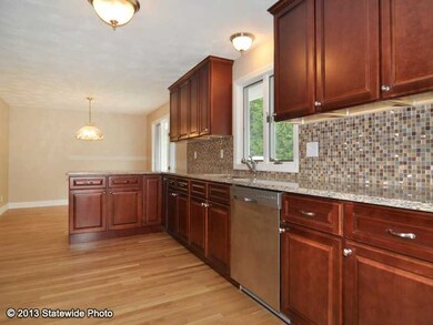 70 Firglade Dr, Cranston, RI 02920 - photo 4