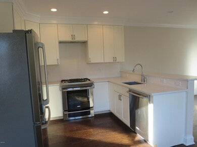 7 Hollow Wood Ln, Greenwich, CT 06831 - photo 5