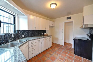 007_Kitchen