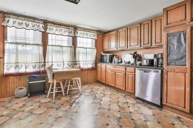 98 Pine St unit 84-00131, Nashua, NH 03060 - photo 5