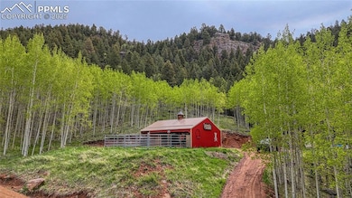Loafing shed