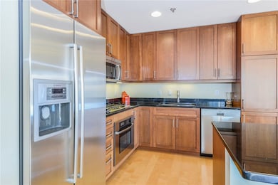 Bldg 1 unit 403, Providence, RI 02903 - photo 4