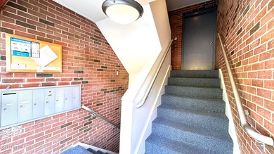 260 Pittsfield Rd unit Building C Unit 10, Lenox, MA 01240 - photo 6