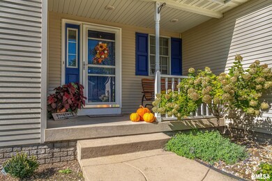 6702 Brookview Ln, Davenport, IA 52806 - photo 2