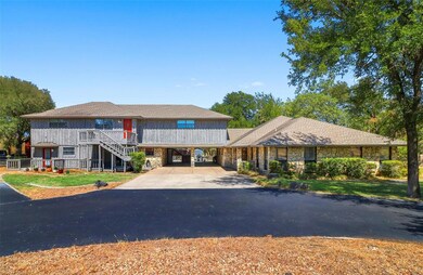 1901 Adams Ln, Azle, TX 76020 - photo 2