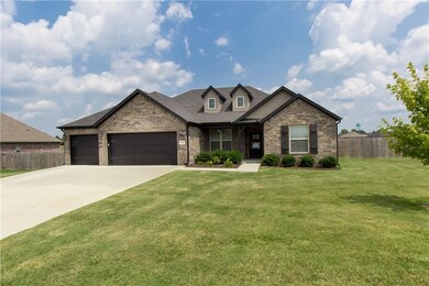 18508 Astor Dr, Fayetteville, AR 72704 - photo 2
