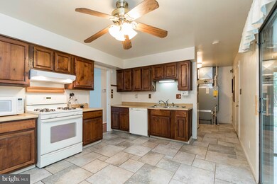 177 Martin Dr, Manassas Park, VA 20111 - photo 6