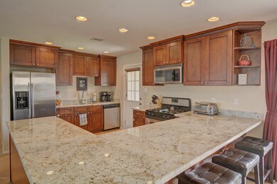 6 - Kitchen