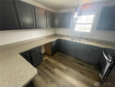 244 Pointview Ave, Dayton, OH 45405 - photo 7