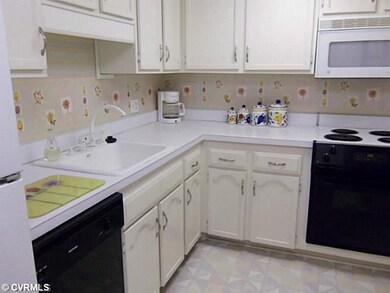 Cafeteria/Kitchen - Nice white kitchen