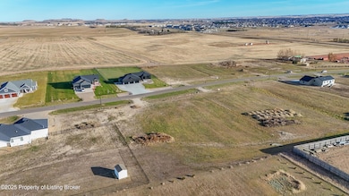 4319 Acres Dr, Dickinson, ND 58601 - photo 4