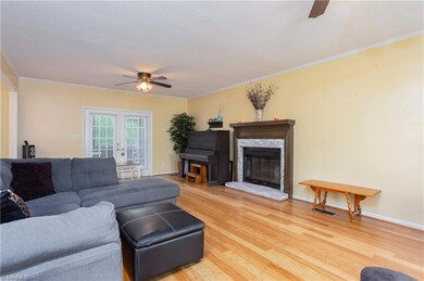 1704 Plateau Ct, High Point, NC 27265 - photo 3