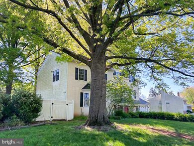 1030 Wayfield Dr, Norristown, PA 19403 - photo 2