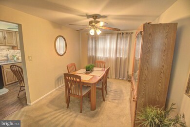 1126 Circle Dr, Halethorpe, MD 21227 - photo 7