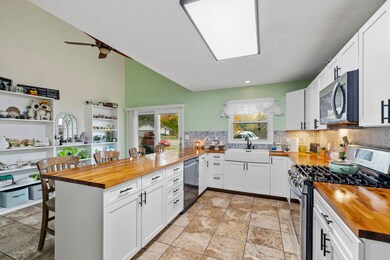 3806 Brenton Dr, Joliet, IL 60431 - photo 5