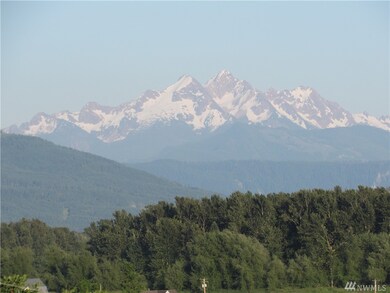 1010 E Grover St, Lynden, WA 98264 - photo 2