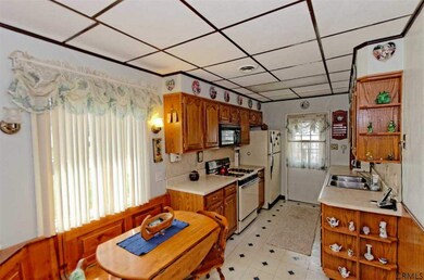 41 Sherwood Dr, Latham, NY 12110 - photo 6