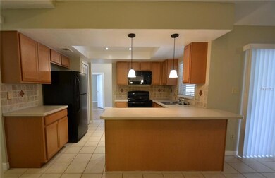 8147 Wellsmere Cir unit 1, Orlando, FL 32835 - photo 2