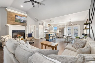 320 Captain Marshal St, Prairie Grove, AR 72753 - photo 4