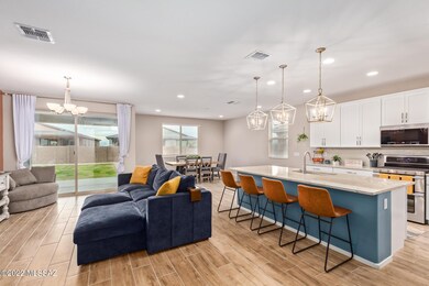 Open & Spacious Great Room