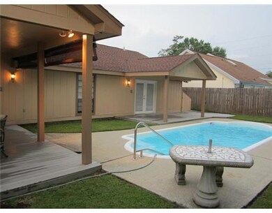 Swimming Pool/Hot Tub/Sauna.