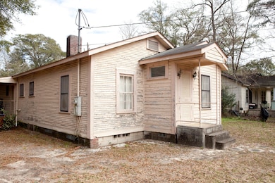 383 Booker Street, Crestview